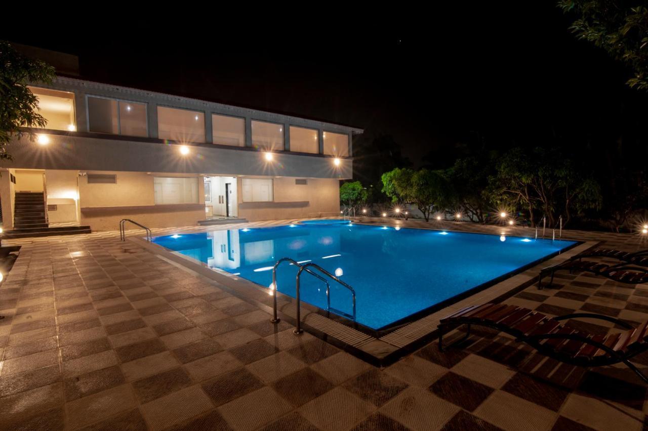 Amanta Resort Nashik Exterior photo