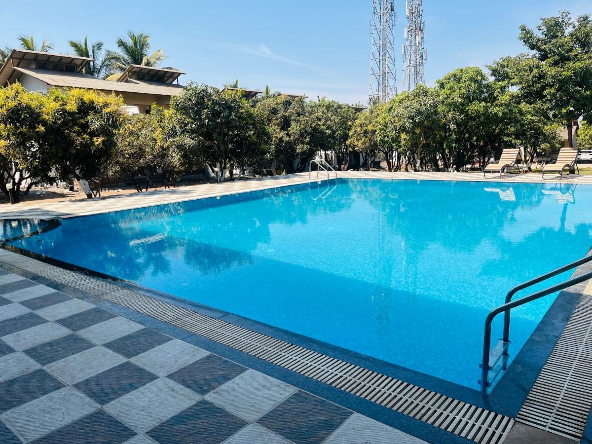 Amanta Resort Nashik Exterior photo